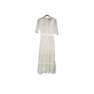 Charming women’s white BoHo peasant lace tiered, maxi dress size medium ￼
